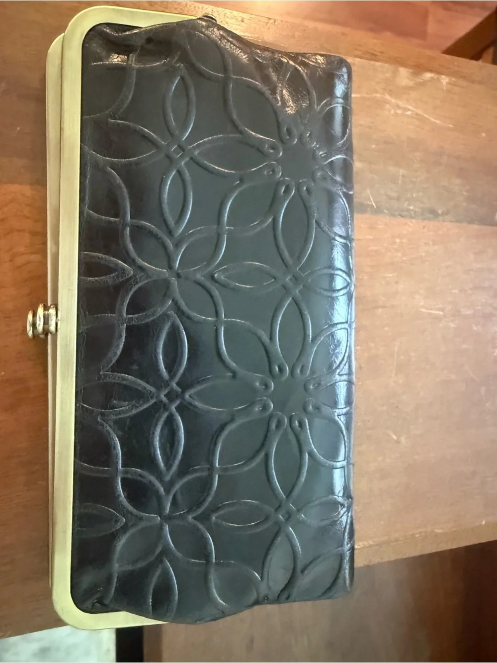 HOBO international classic kiss lock wallet